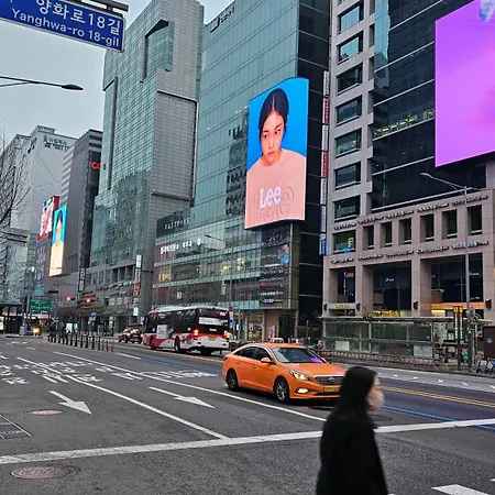 Hongdae Residence-5 1Min From Hongik Uni Station Exit #1 Seoul Exterior photo