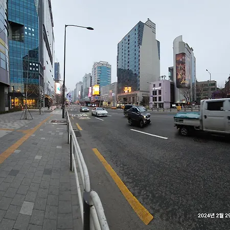 Hongdae Residence-5 1Min From Hongik Uni Station Exit #1 Seoul Exterior photo