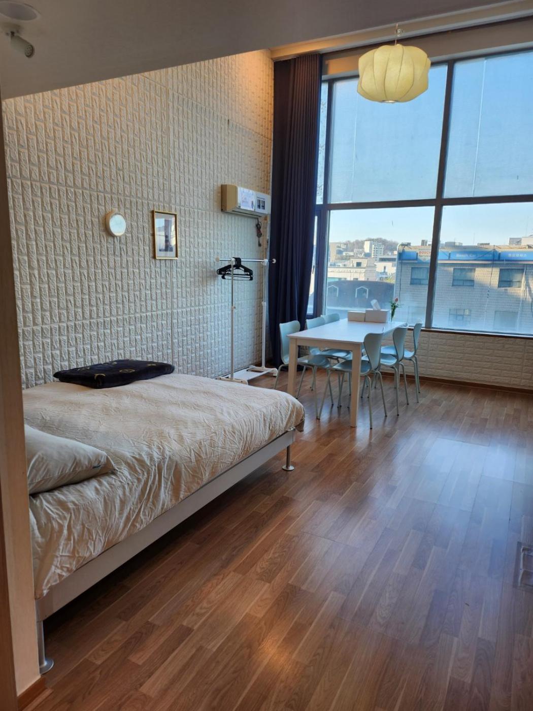 アパート Hongdae Residence-5 1min From Hongik Uni Station Exit #1 ソウル特別市