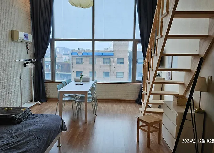 Hongdae Residence-5 1Min From Hongik Uni Station Exit #1