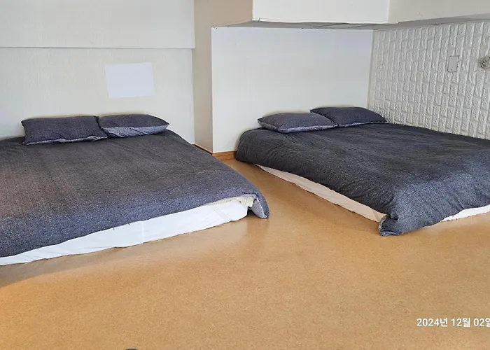 Hongdae Residence-5 1Min From Hongik Uni Station Exit #1
