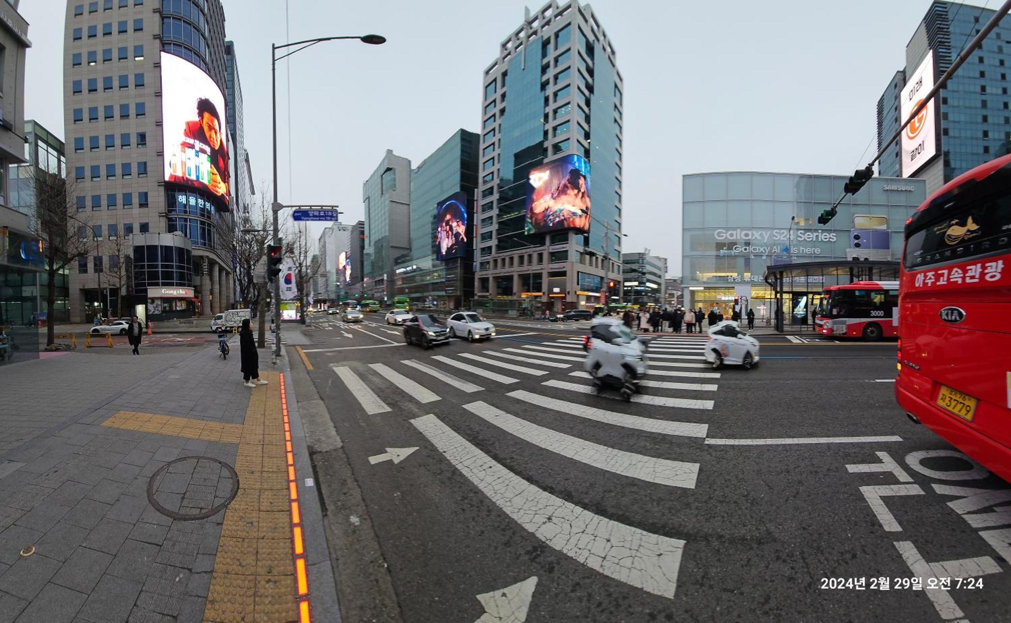Apartment Hongdae Residence-5 1min From Hongik Uni Station Exit #1 *